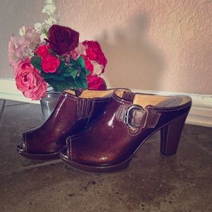 Marion Nurture clogs.  Leather lining